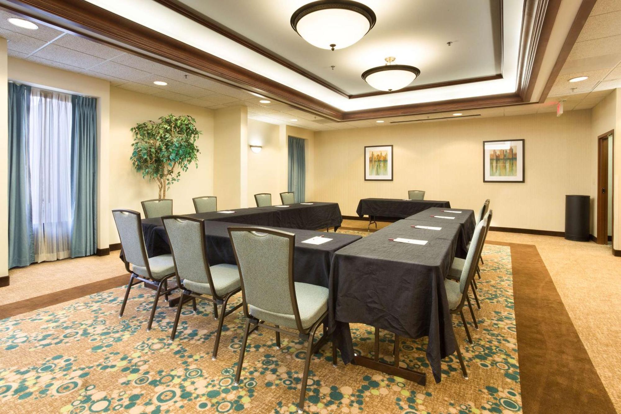 Drury Inn & Suites Birmingham Lakeshore Drive Esterno foto