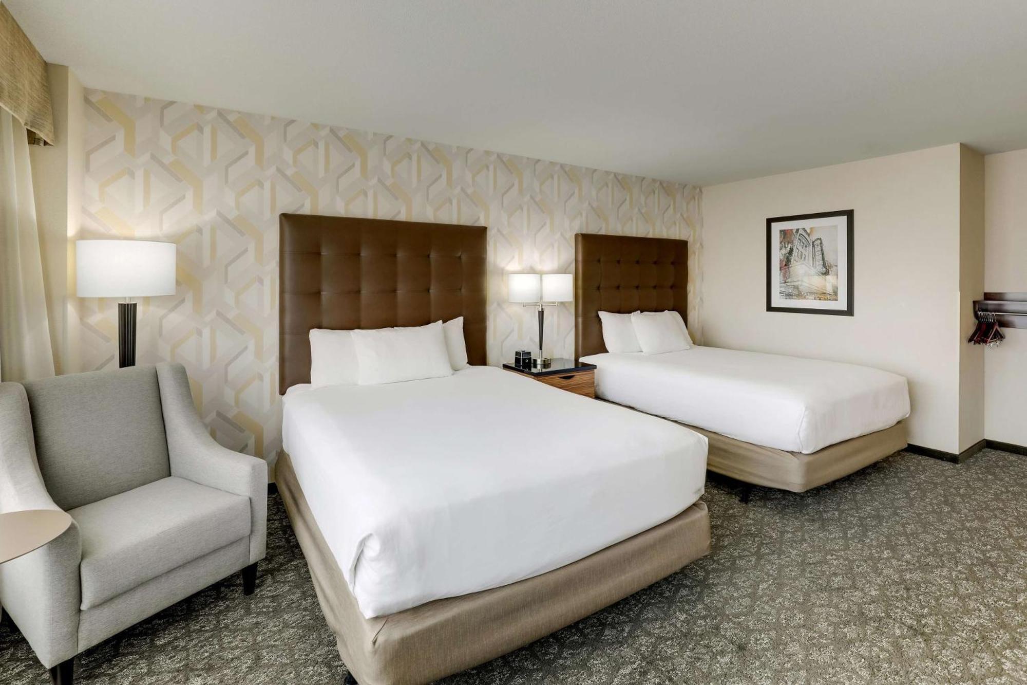 Drury Inn & Suites Birmingham Lakeshore Drive Esterno foto