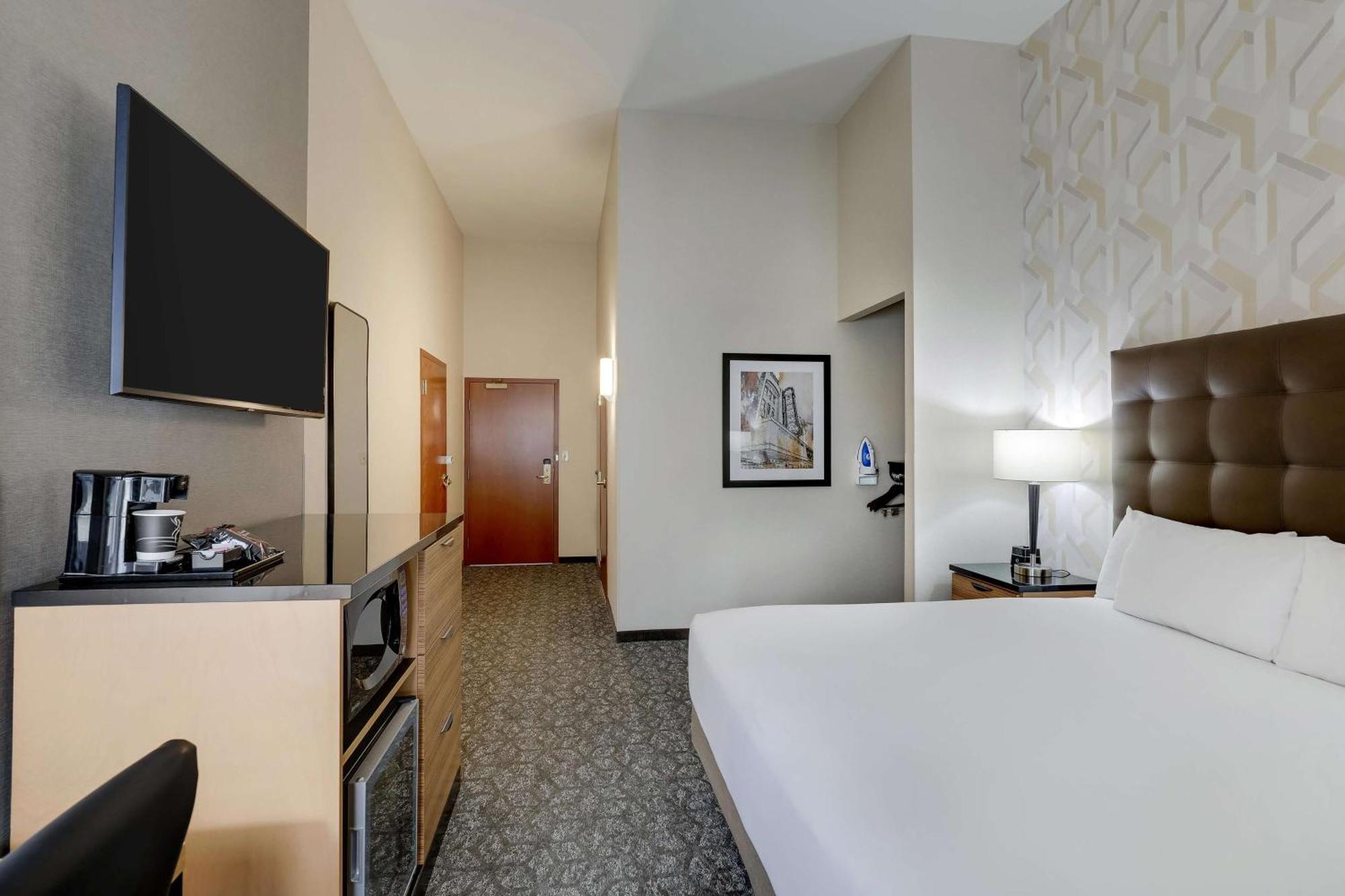 Drury Inn & Suites Birmingham Lakeshore Drive Esterno foto