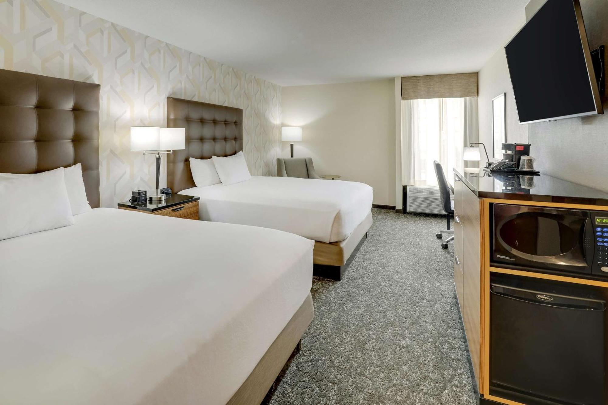 Drury Inn & Suites Birmingham Lakeshore Drive Esterno foto