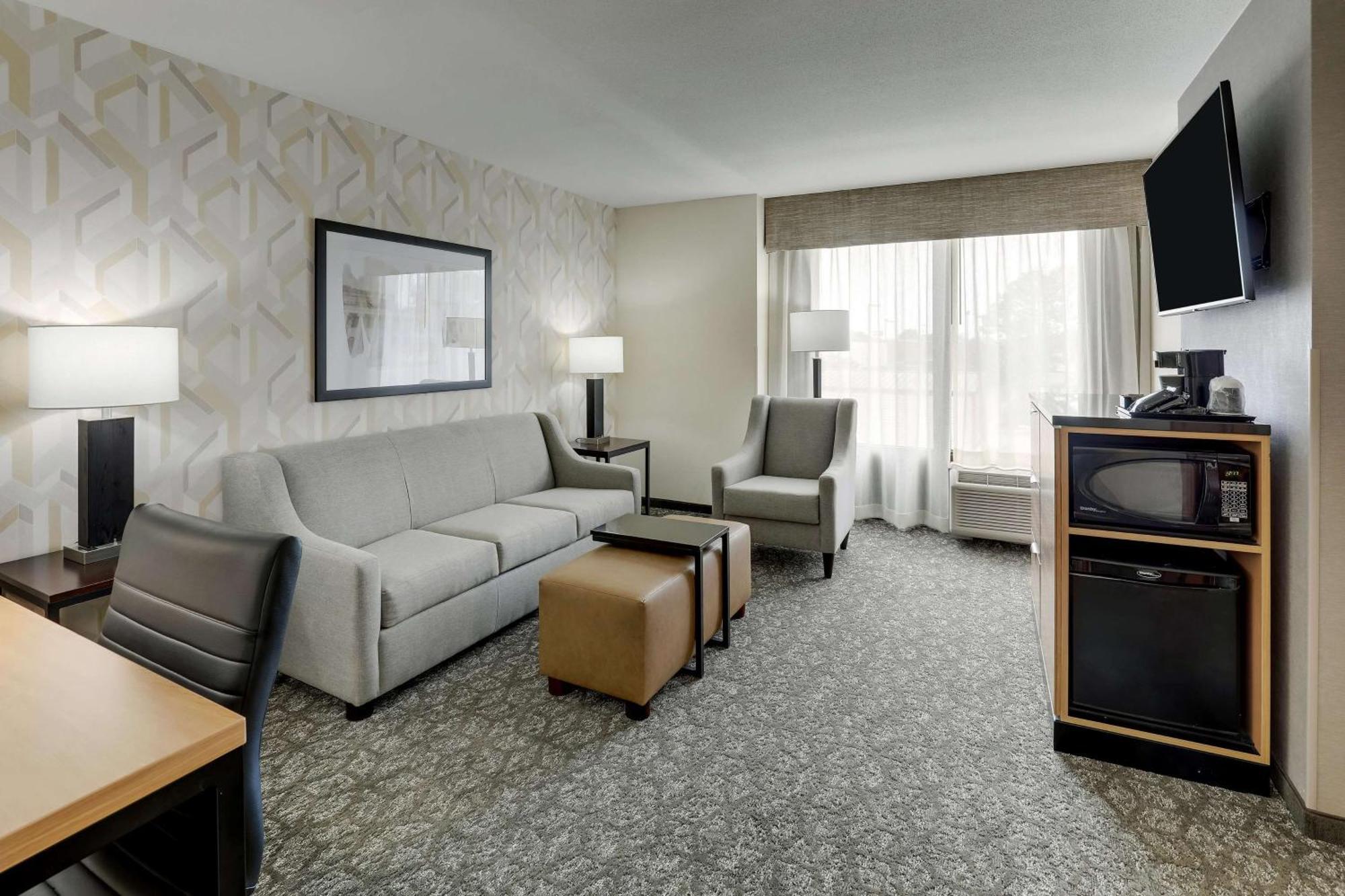 Drury Inn & Suites Birmingham Lakeshore Drive Esterno foto