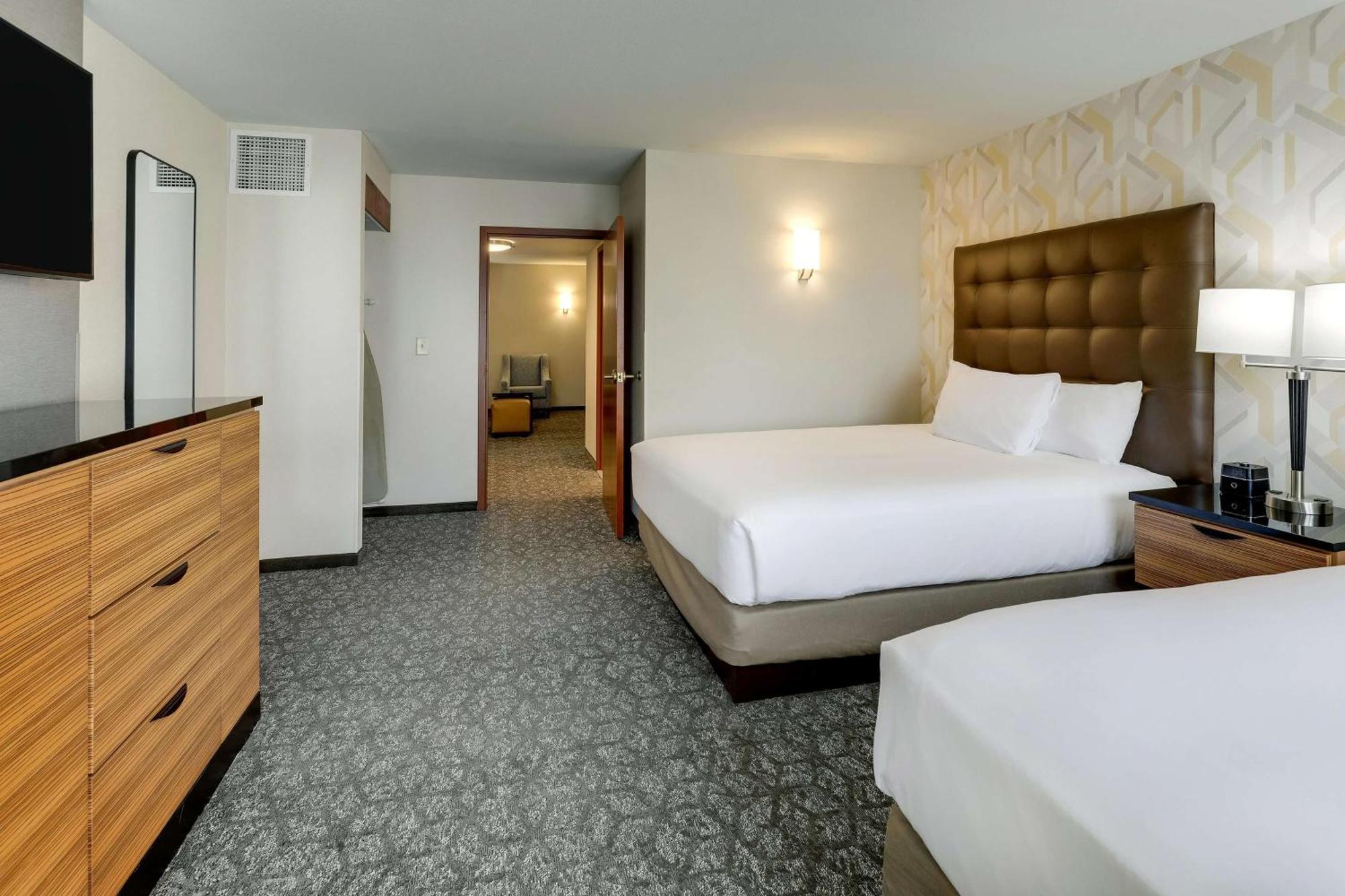 Drury Inn & Suites Birmingham Lakeshore Drive Esterno foto