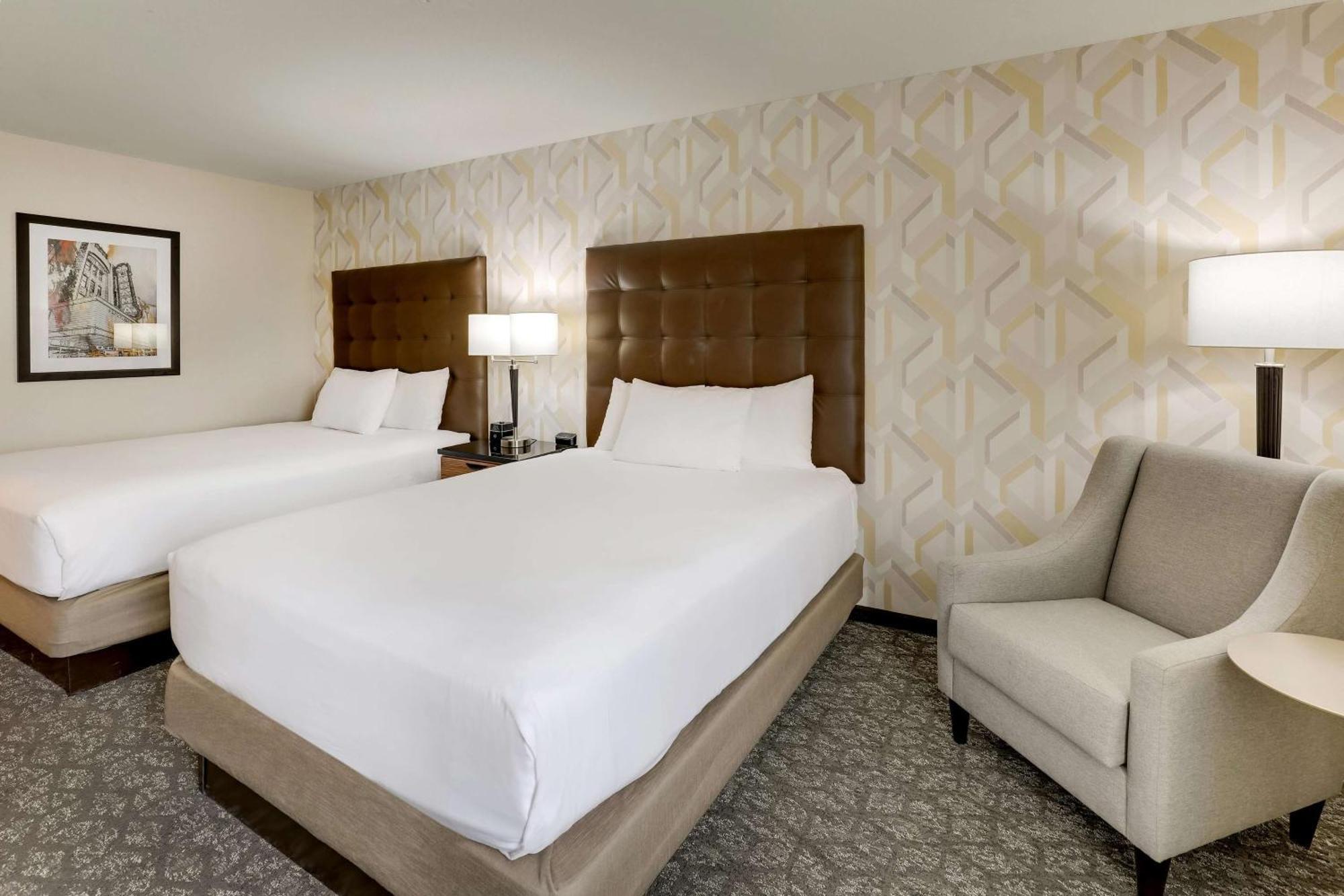 Drury Inn & Suites Birmingham Lakeshore Drive Esterno foto